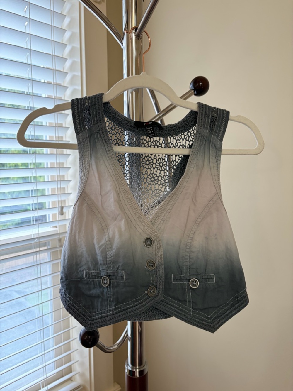 Women's Ombre Crochet-Back Vest - Gray/White(never worn)